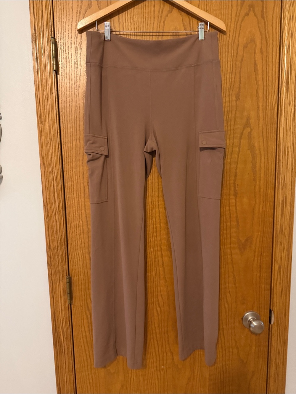 Athleta Wide-Leg Cargo Pants in Taupe